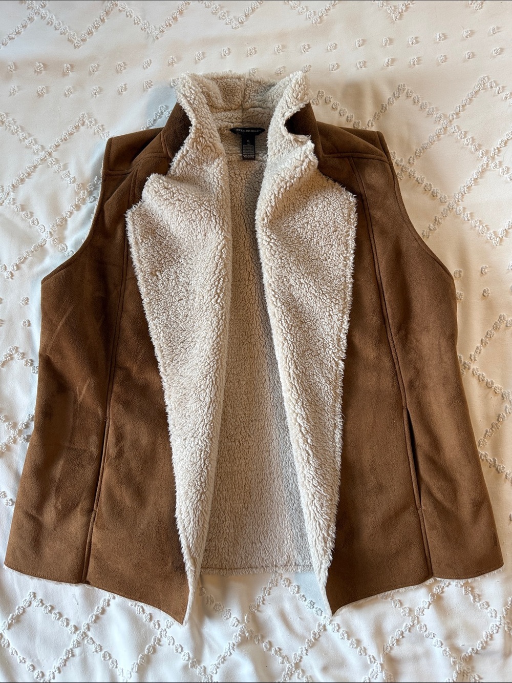 Bit & Bridle Faux Suede Brown Vest with Cream Shearling Lining Size XL